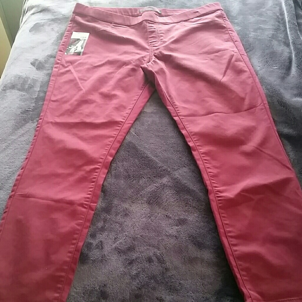 Maroon Denim jeggings